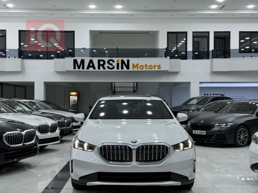 بی ئێم دەبڵیو سیریەس 5